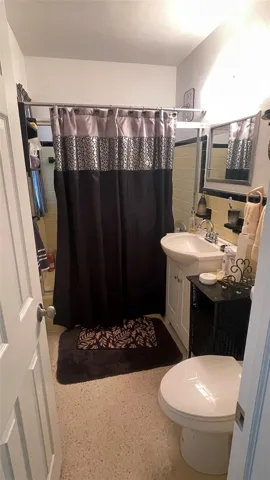 2nd Bathroom