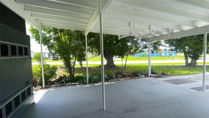 Spacious Carport and Covered Front Portch