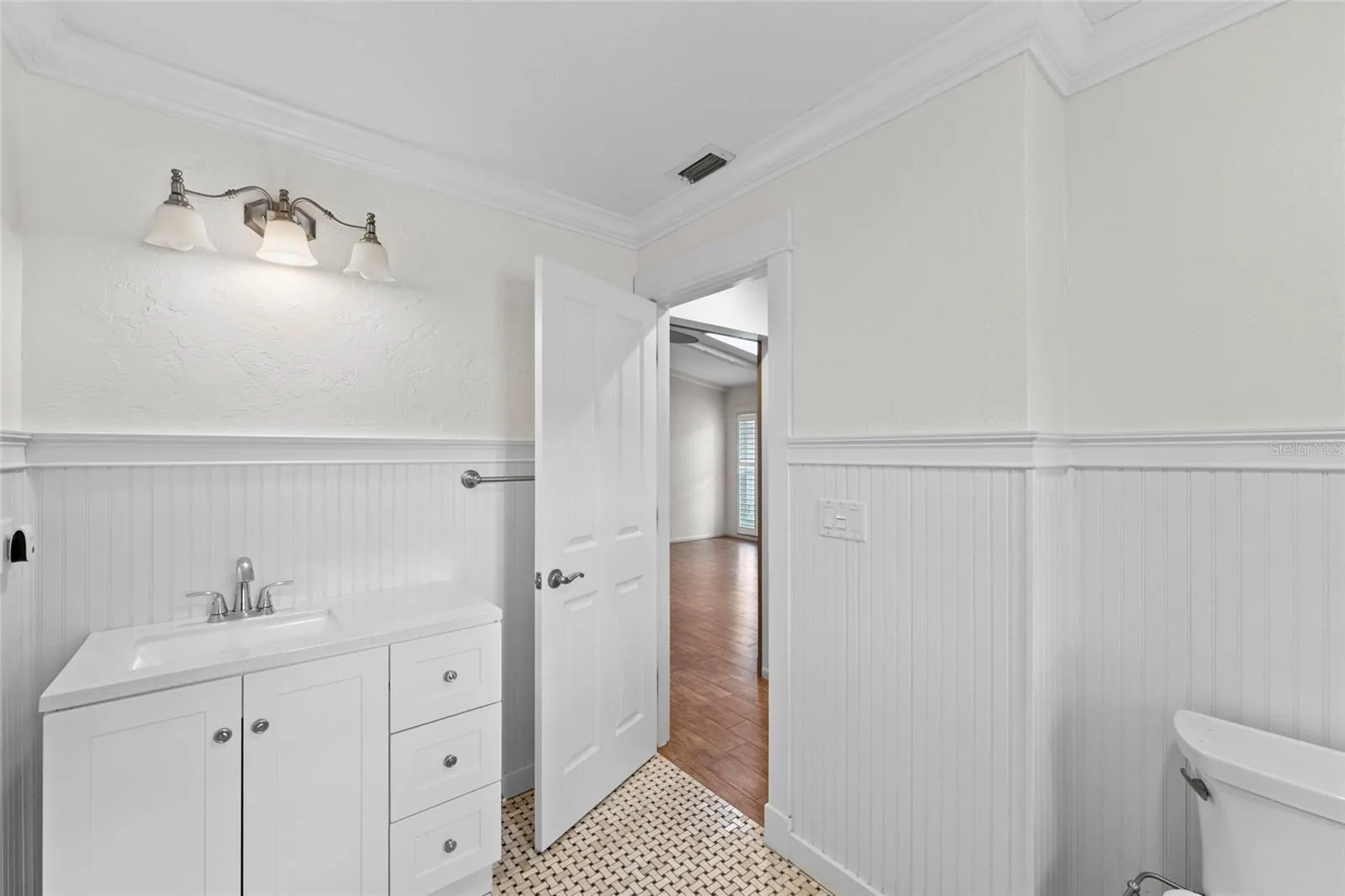 Bathroom with Soaking Tub