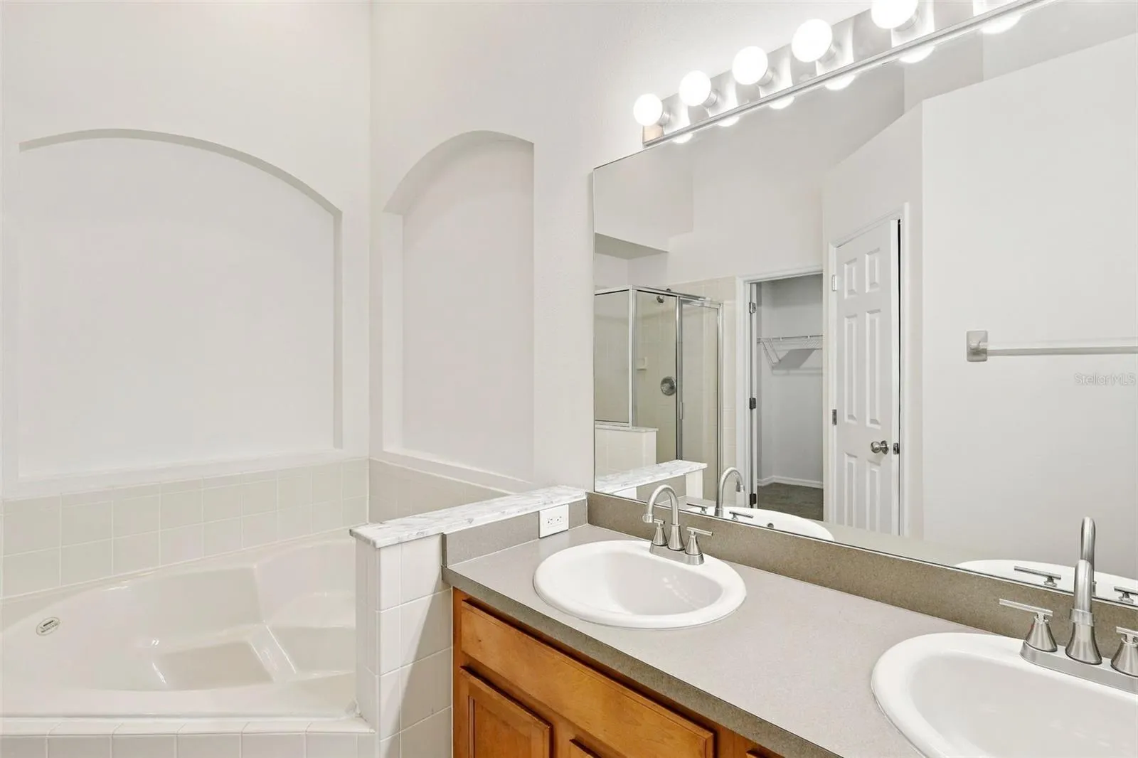 Primary Suite - Bathroom