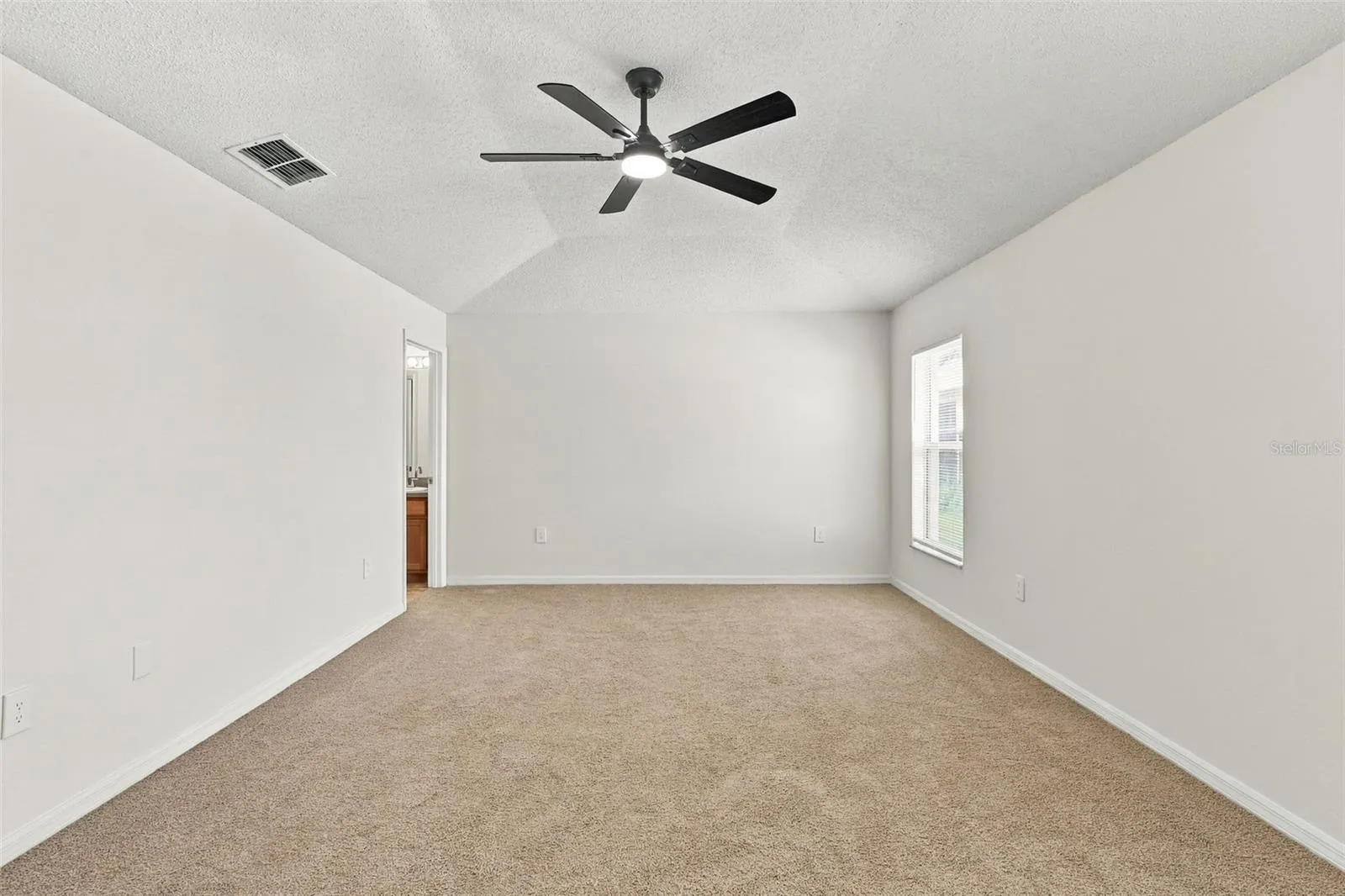 Primary Suite - Bedroom