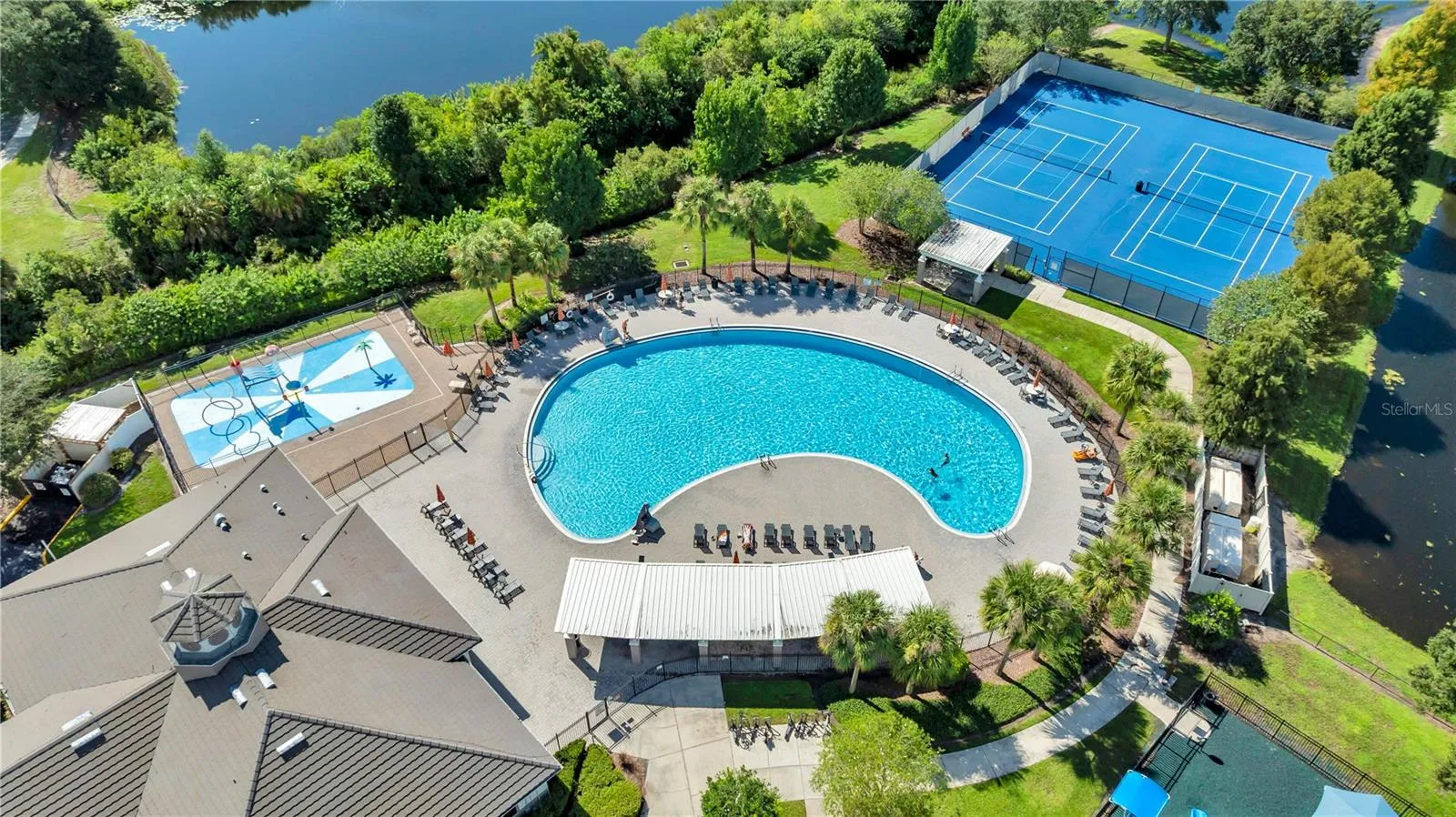 Community splash pad