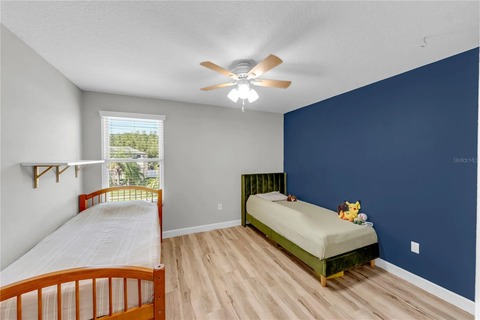 secondary bedroom with en-suite upstairs