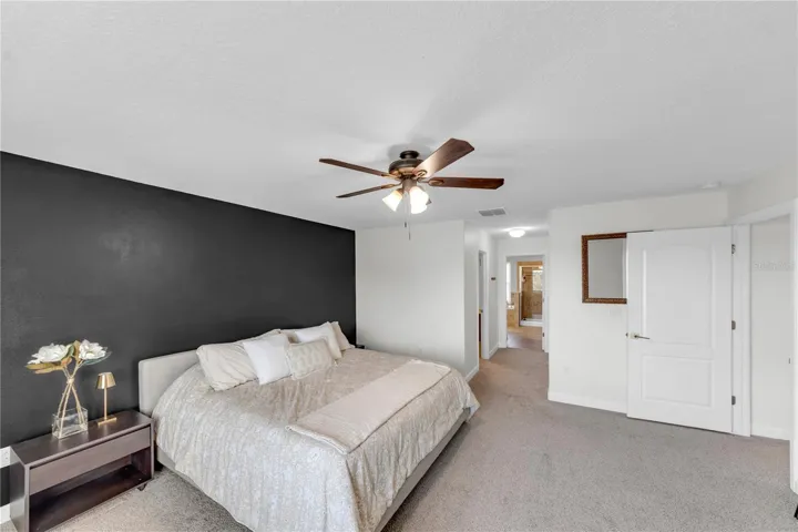 Primary bedroom with en-suite hall