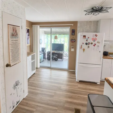 Entry way view from LR
