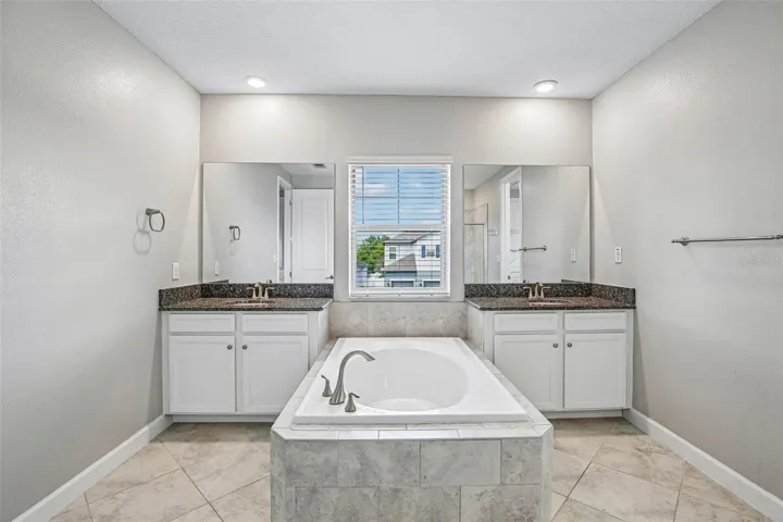 PRIMARY EN SUITE