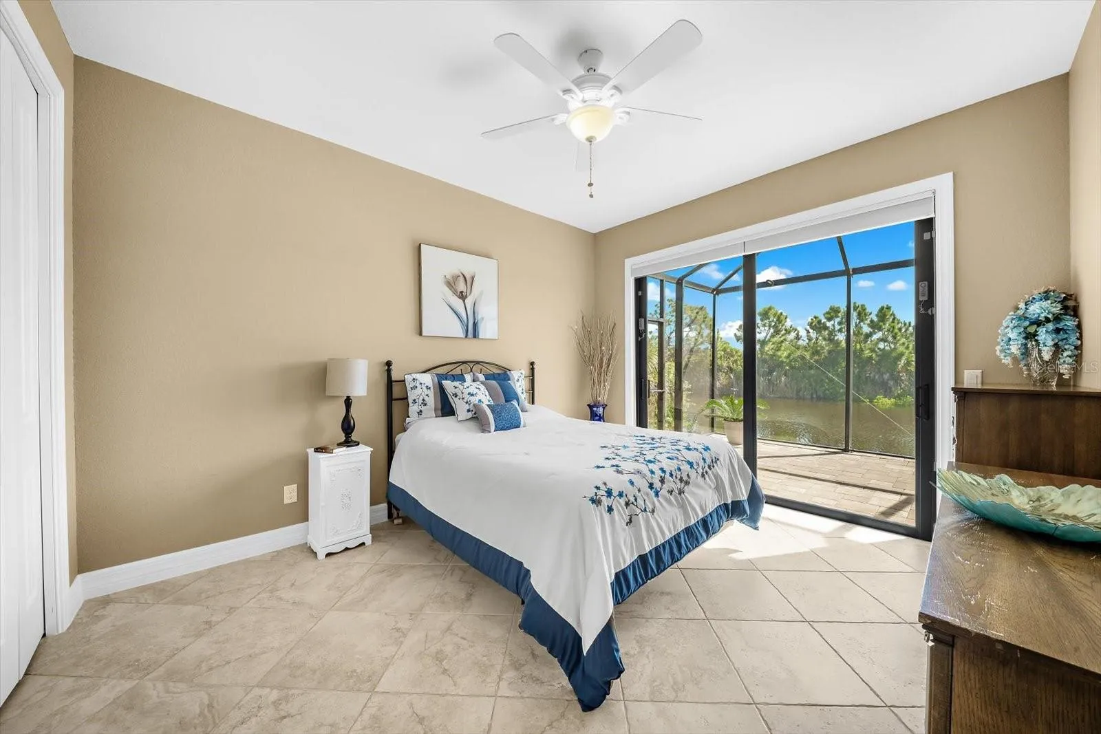 Guest Bed Offers Direct Lanai Access!