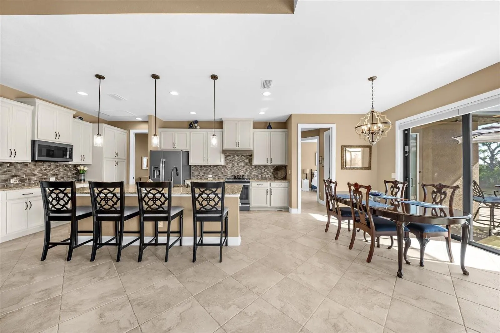 Dining Room Seamlessly Blends With Kitchen