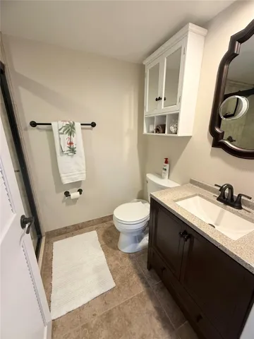 2nd bathroom