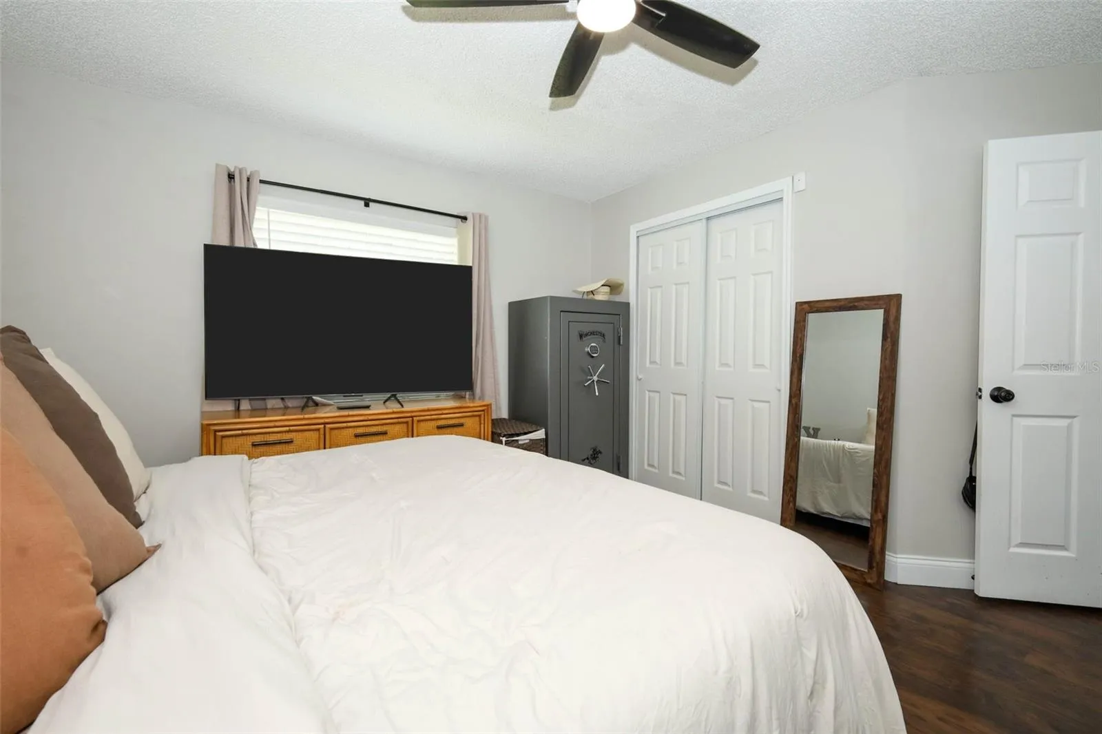 primary bedroom