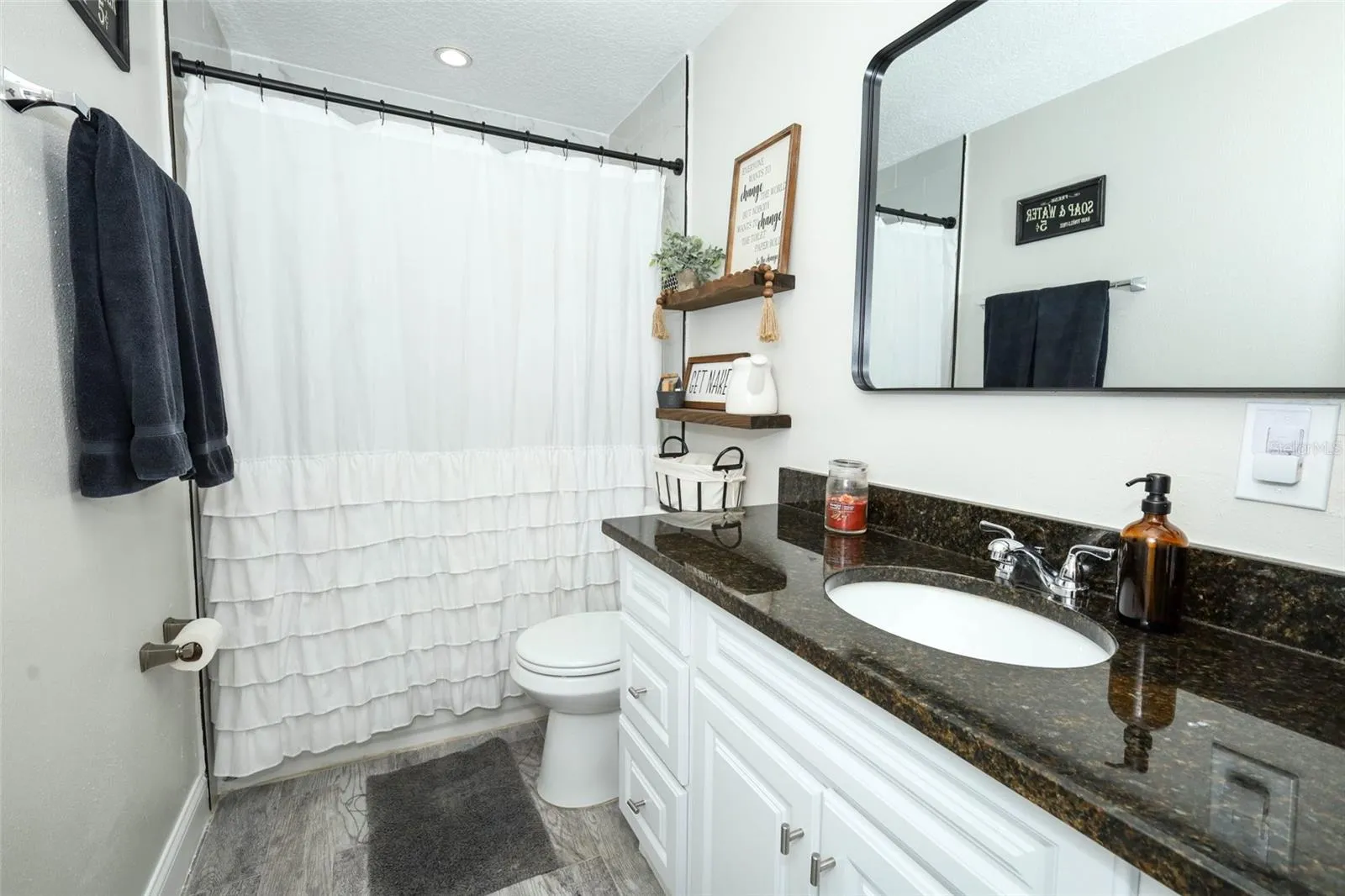2nd bathroom