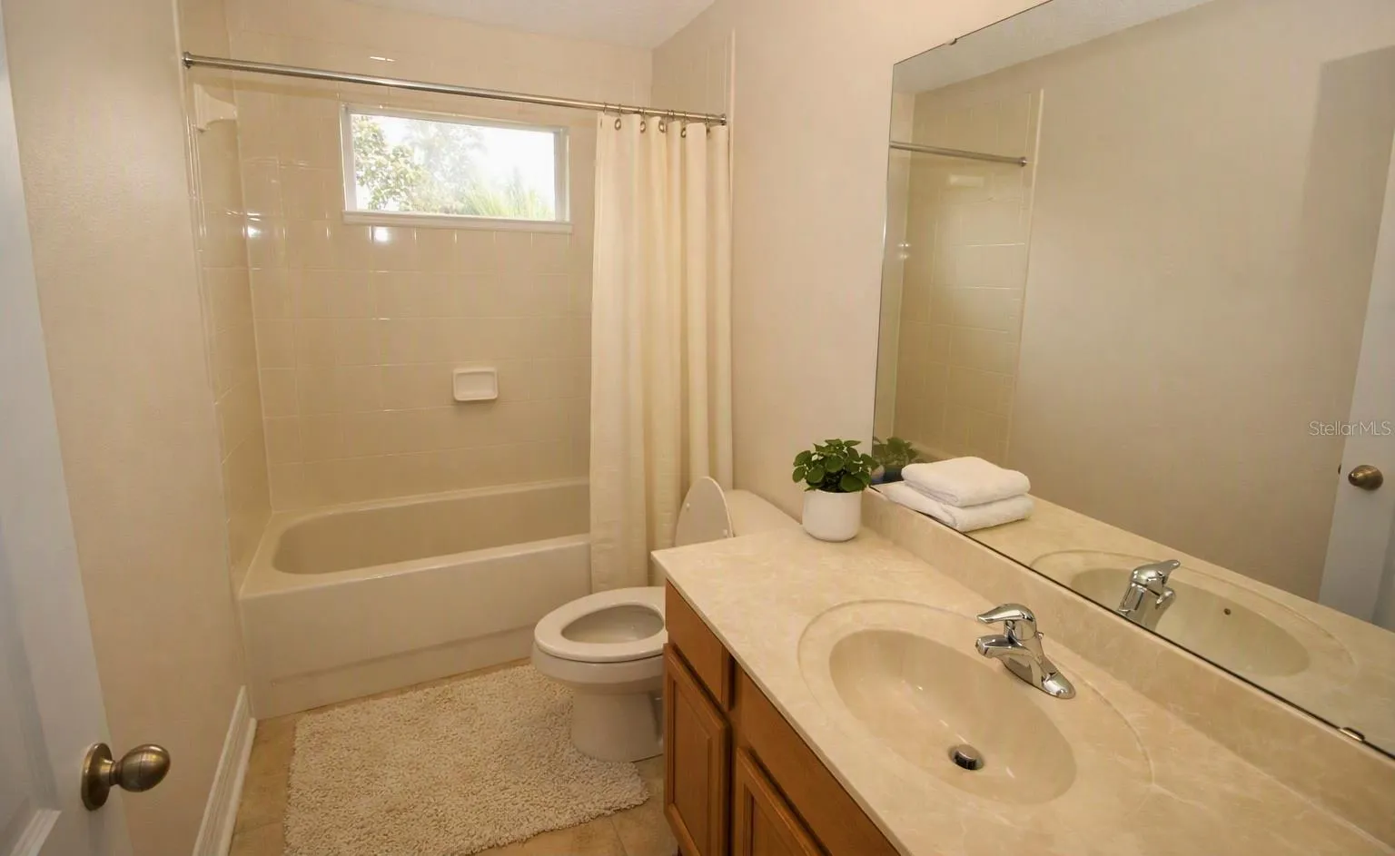 FOURTH BATHROOM
