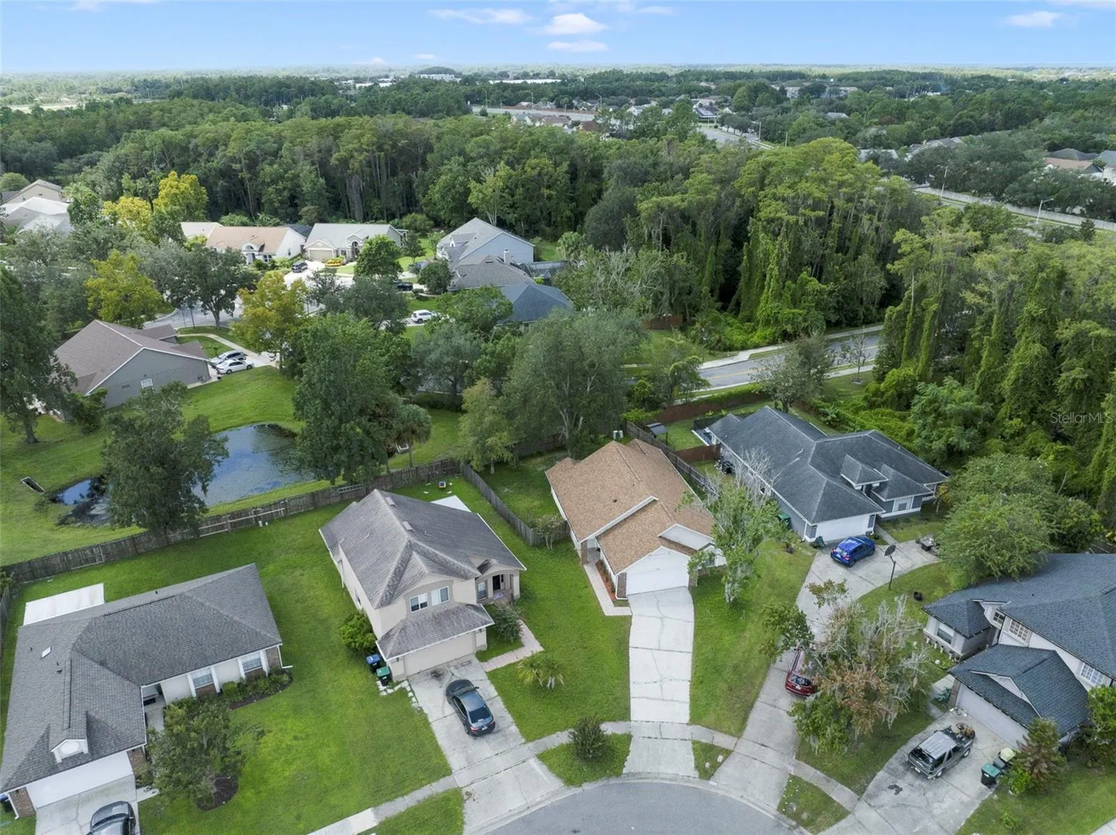 An extended driveway and tiled walkway welcome you to the front entrance, while the LOW HOA keeps ownership simple with community sidewalks, a playground and maintenance of the grounds.