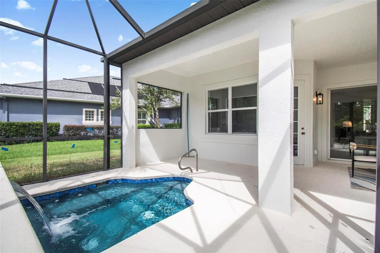 The spool is right outside the master bedroom.’