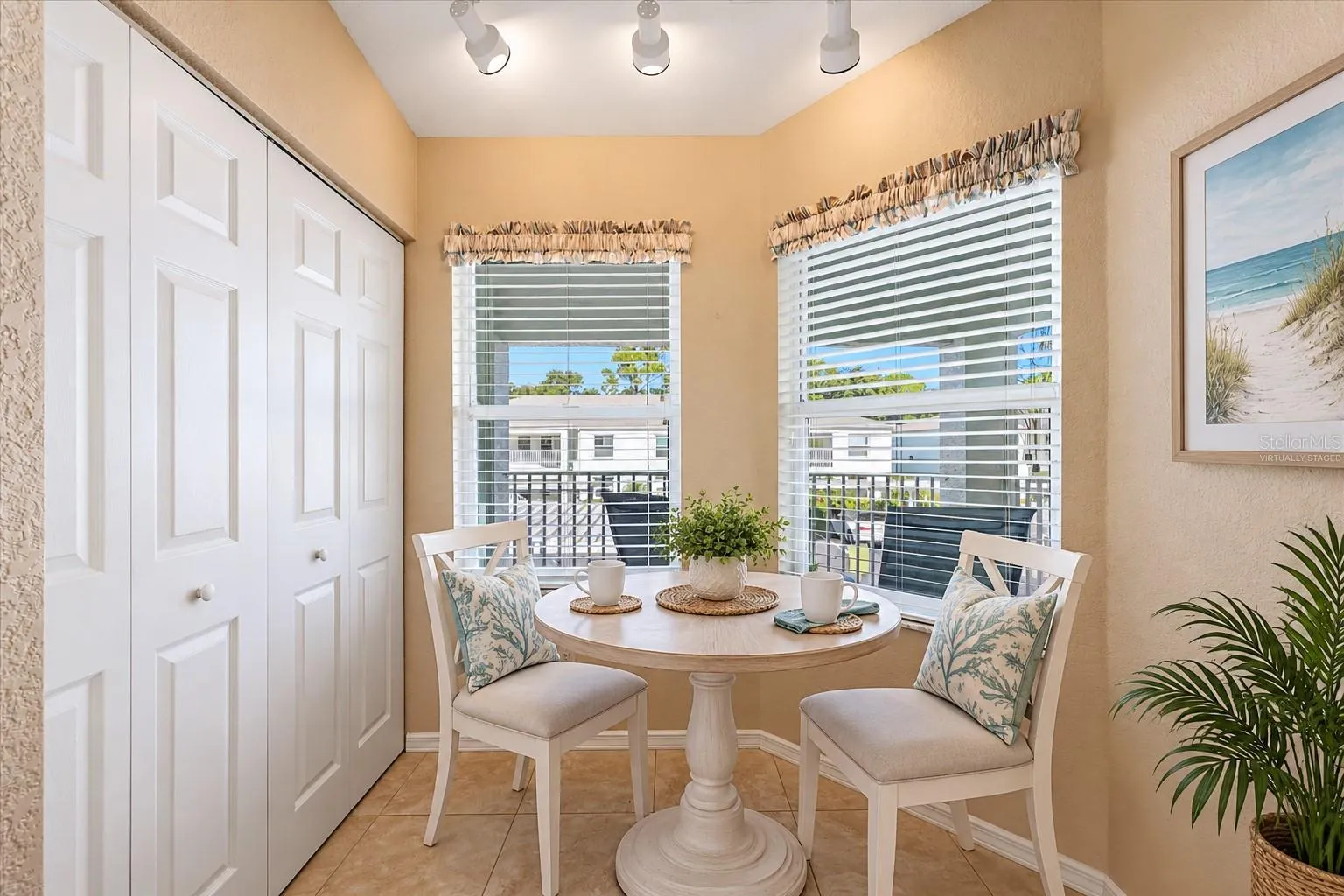 Breakfast nook virtually staged