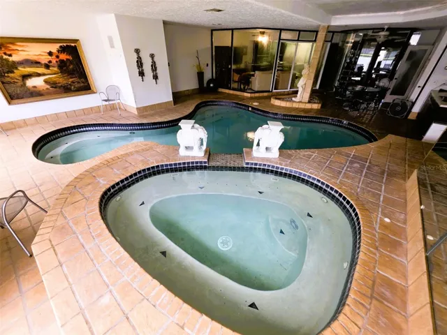 INDOOR SPA