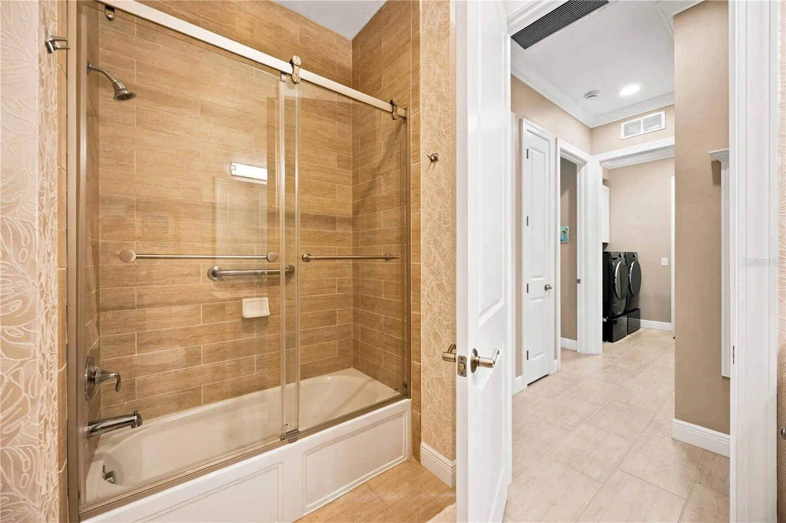 This bath has a tub/shower combination