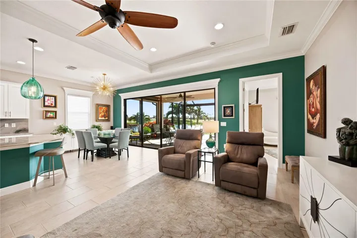 Large living area - home lives large