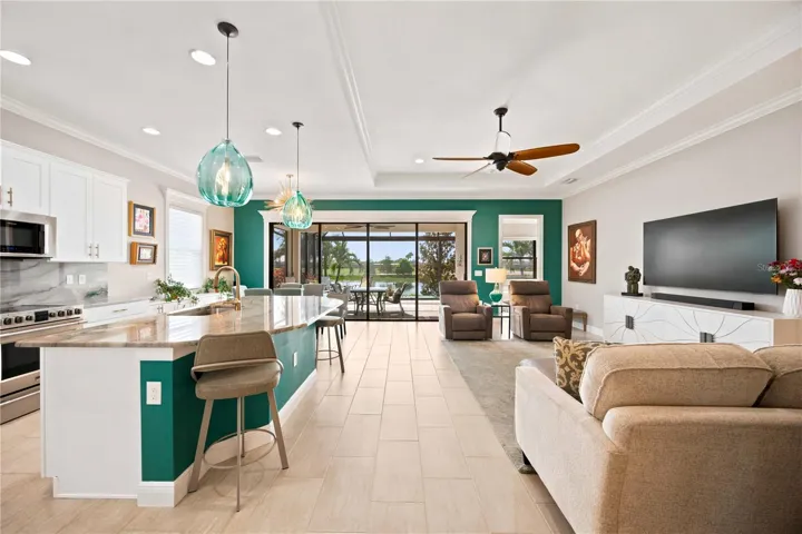 Large living area - home lives large