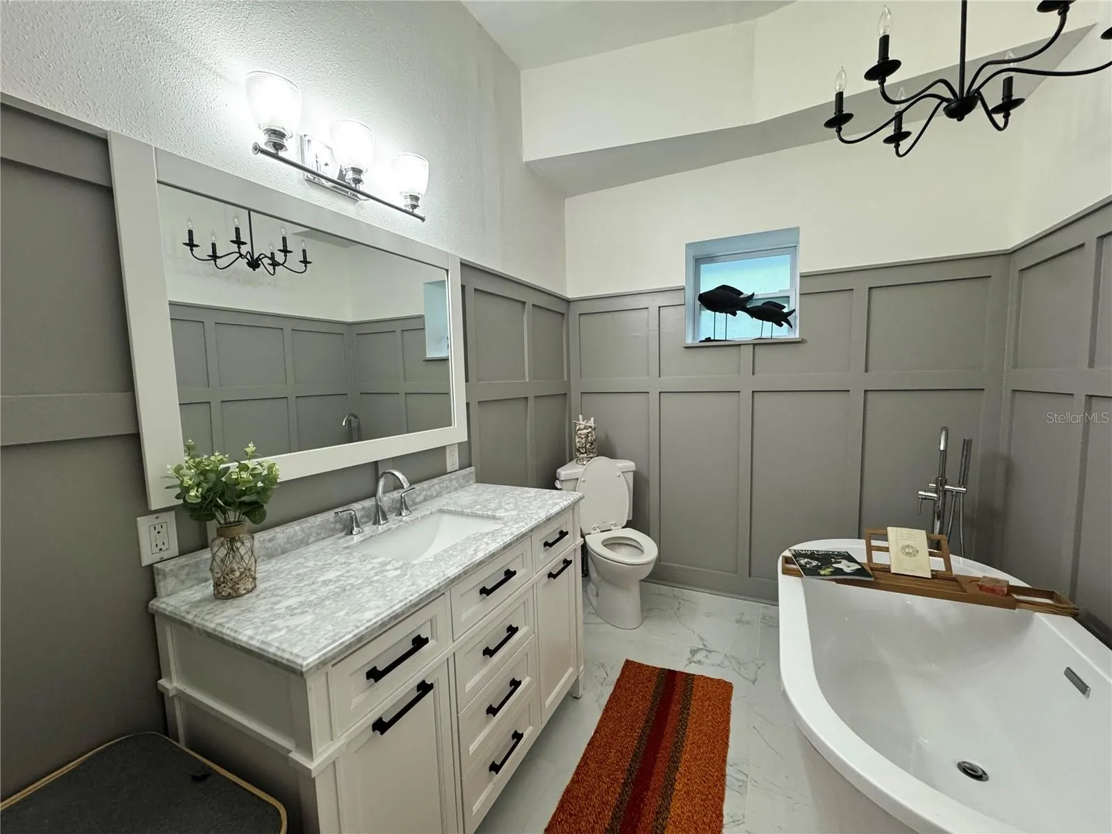 2nd Bathroom