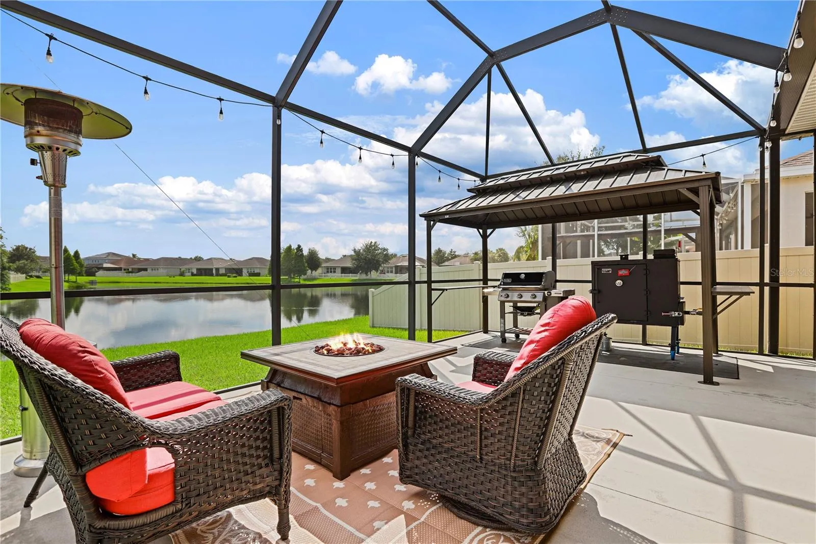 Screened in Back-Patio with Pond View