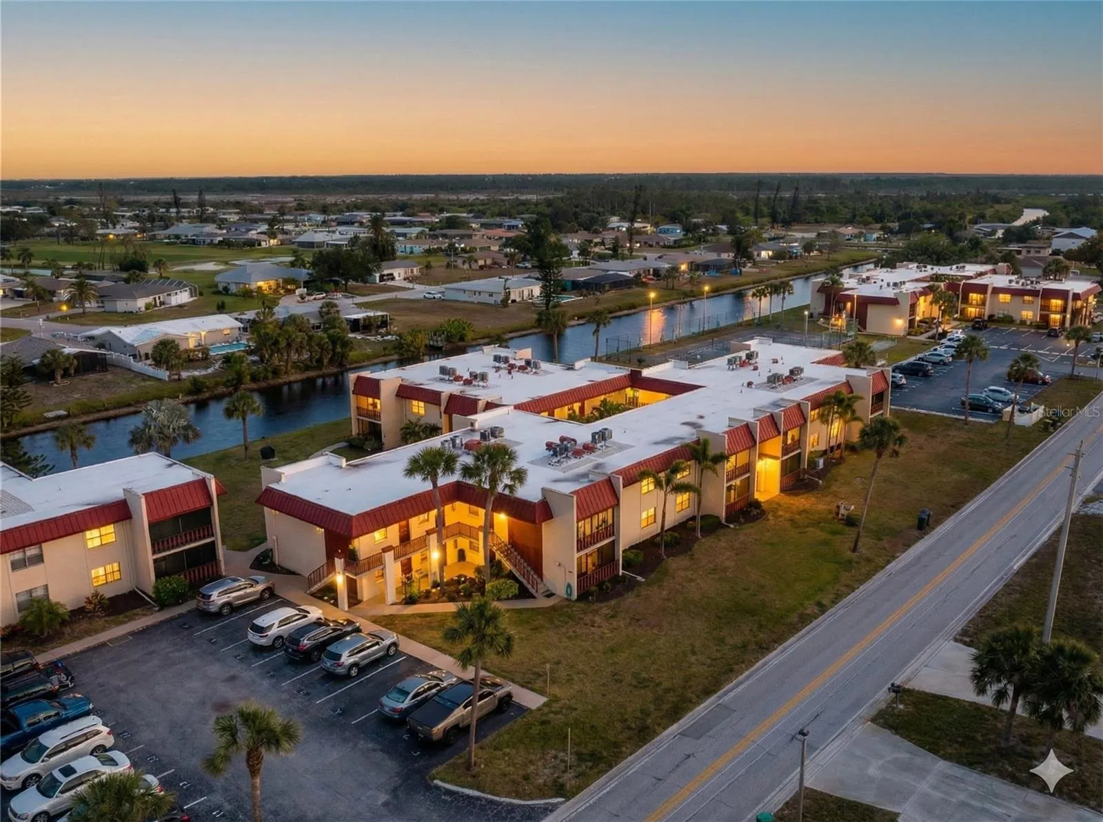 Aerial_72BoundaryBlvd_RotondaWest_CommunityProximity_Overhead.jpg