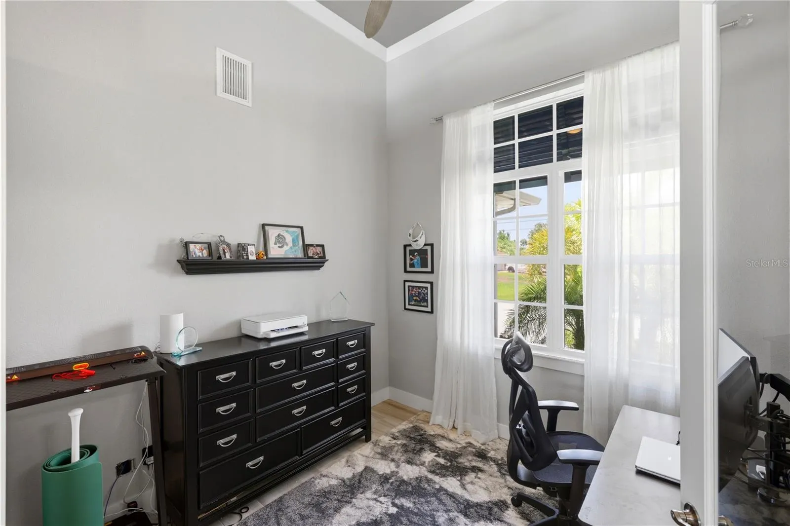 Inside the office/ den/ possible 4th bedroom