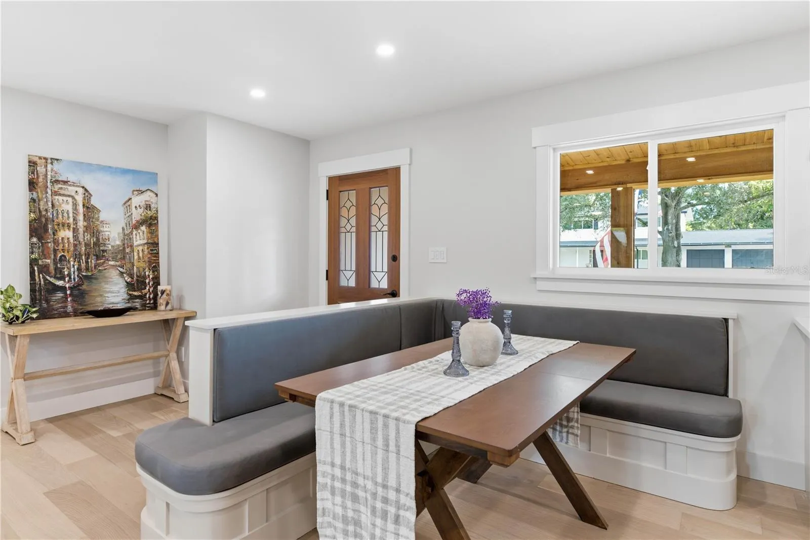Breakfast Nook