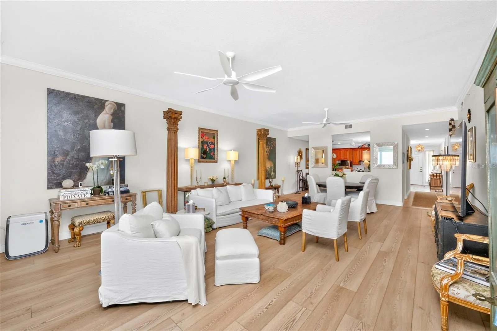 Beautiful Core - Tech luxury vinyl enhance this exceptional layout.