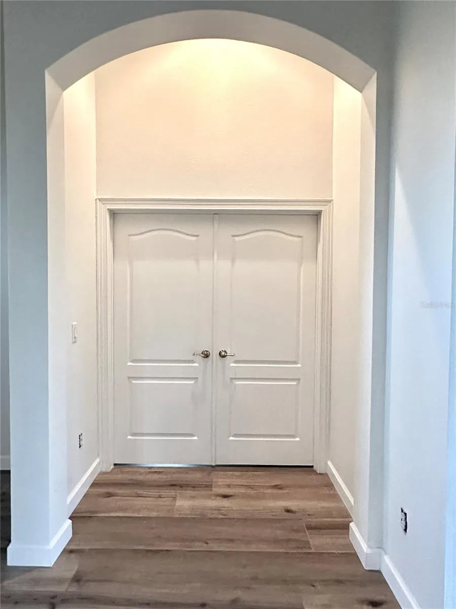 OFFICE/DEN