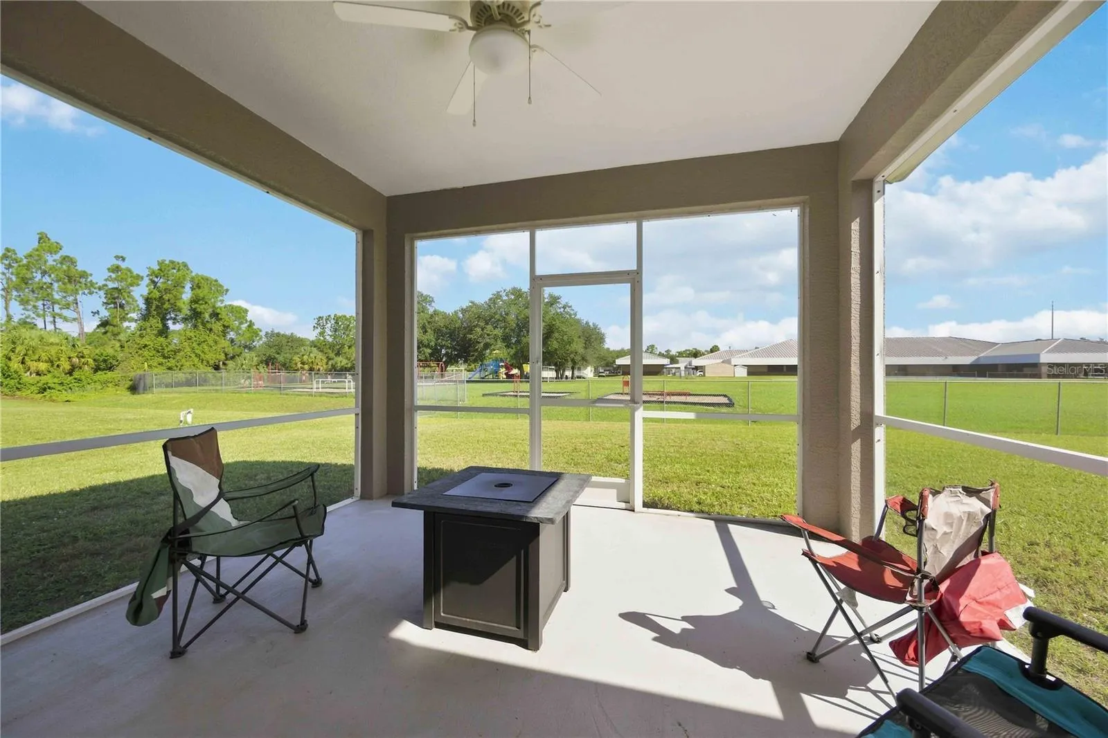 Newly screened in back lanai