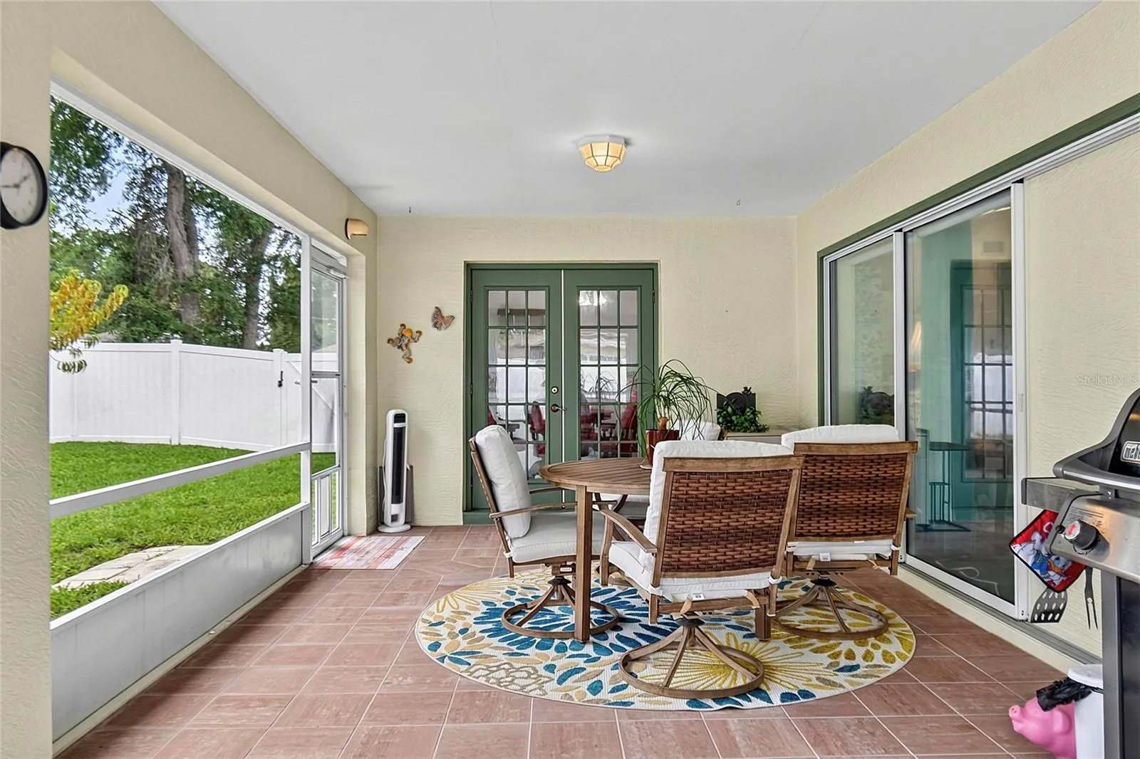 Large screened in lanai