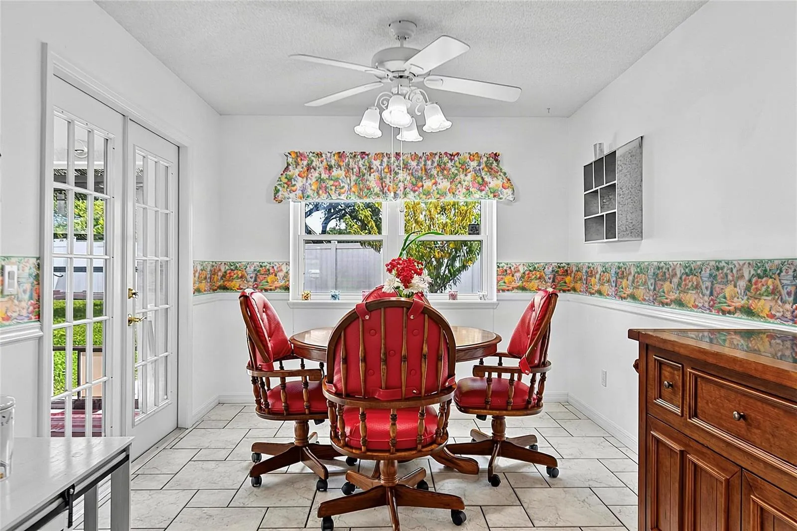 Breakfast nook