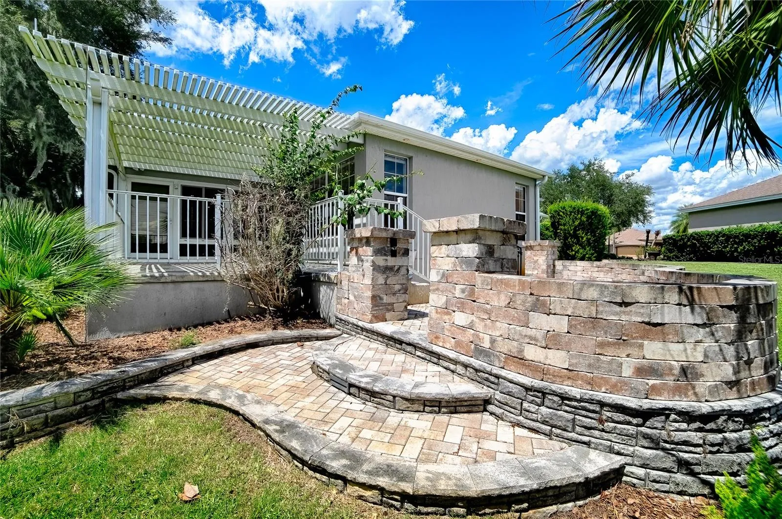 Walk up to the grilling area