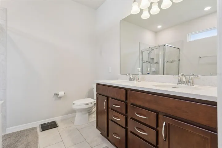 Primary en-Suite Bath