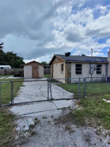 Double Gate for Driveway
