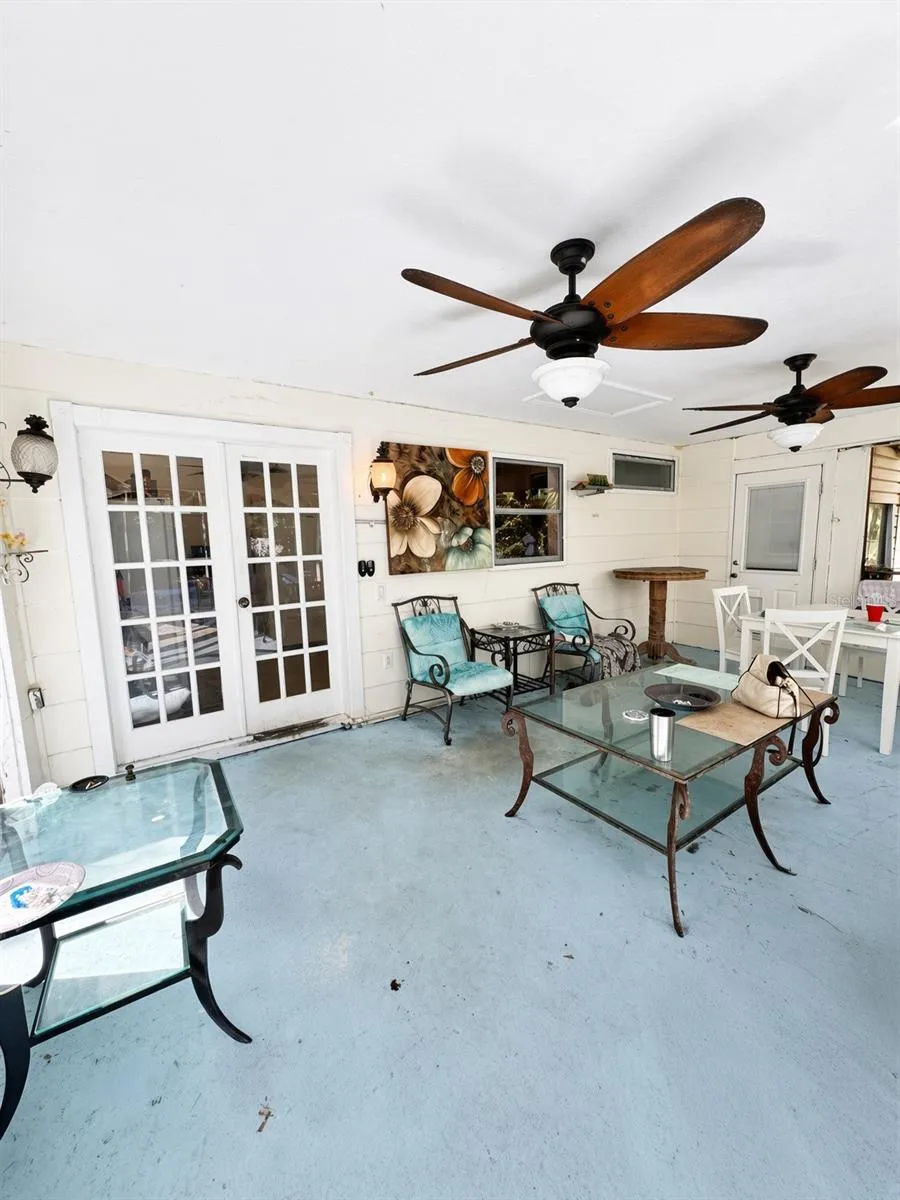 Large covered lanai area