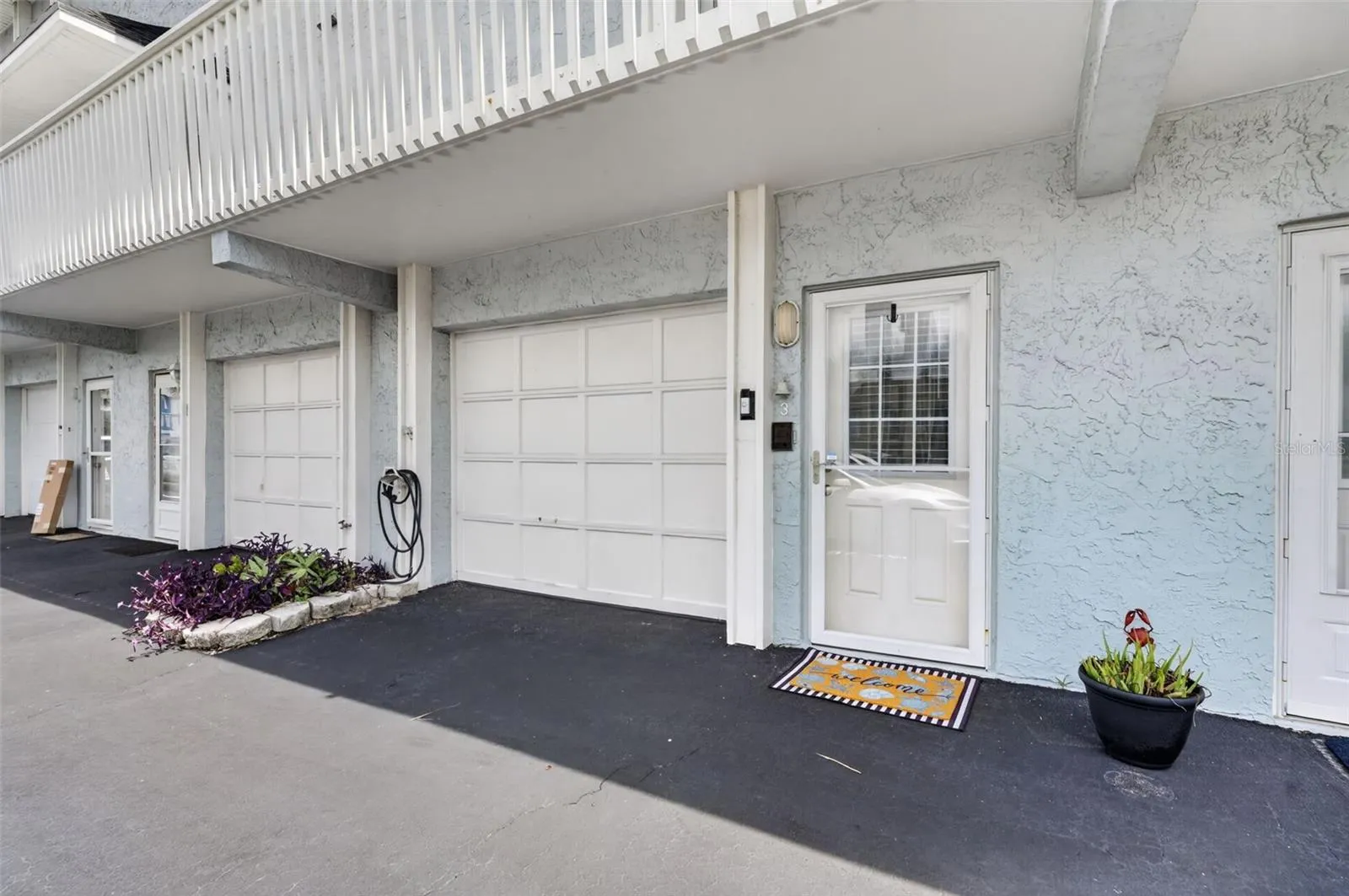 1 car garage