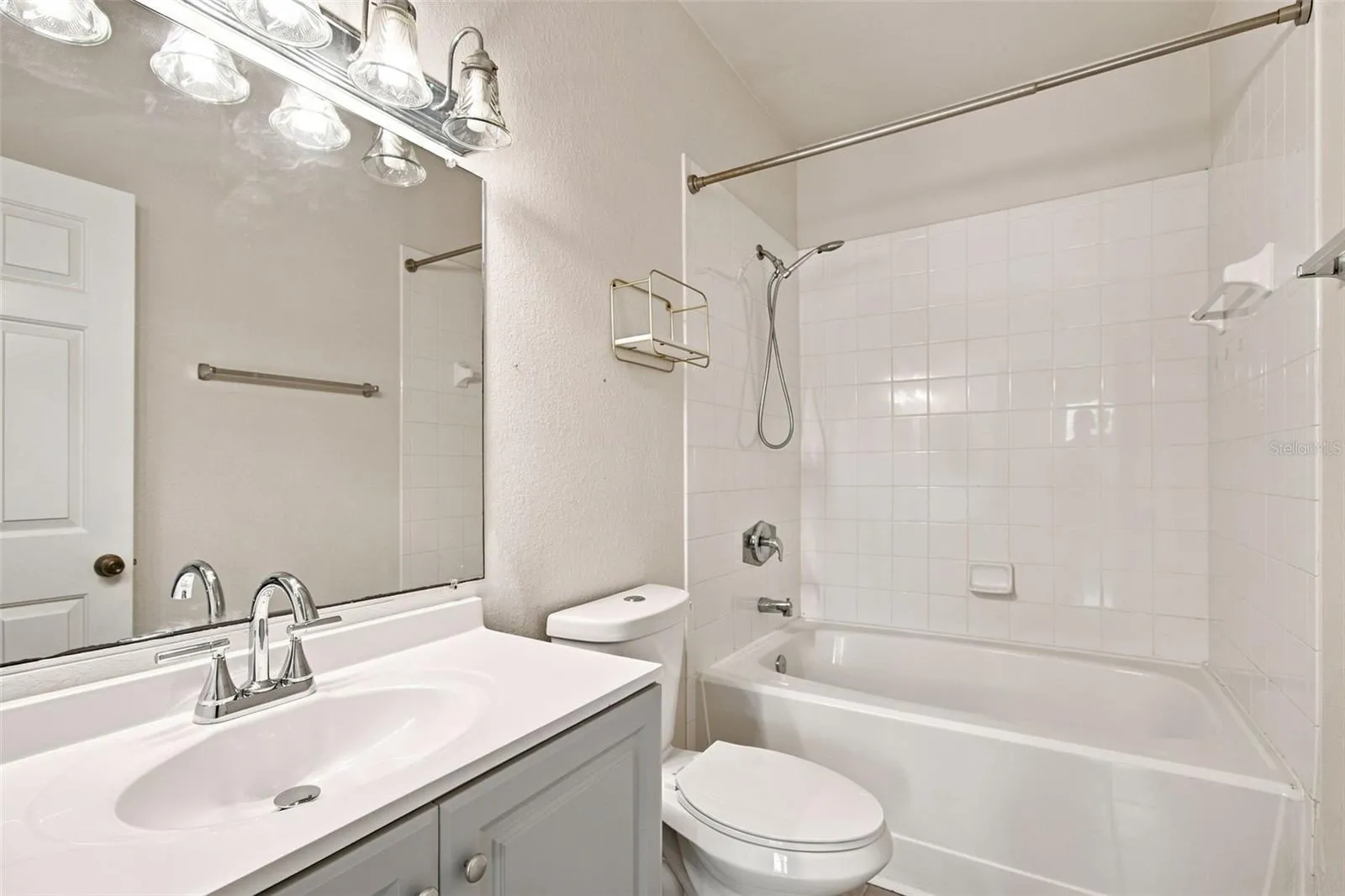 Ensuite Bath (Primary)