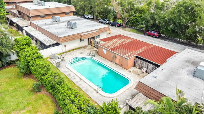 Community pool