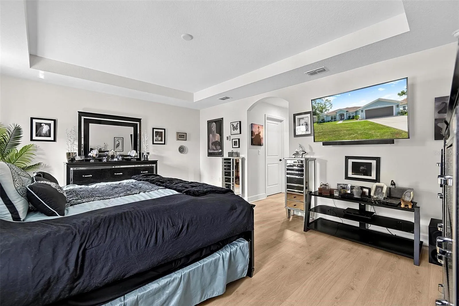 Tray ceiling and wired for ceiling fan and lighting