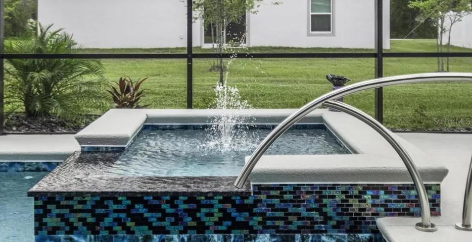 Glass tile features