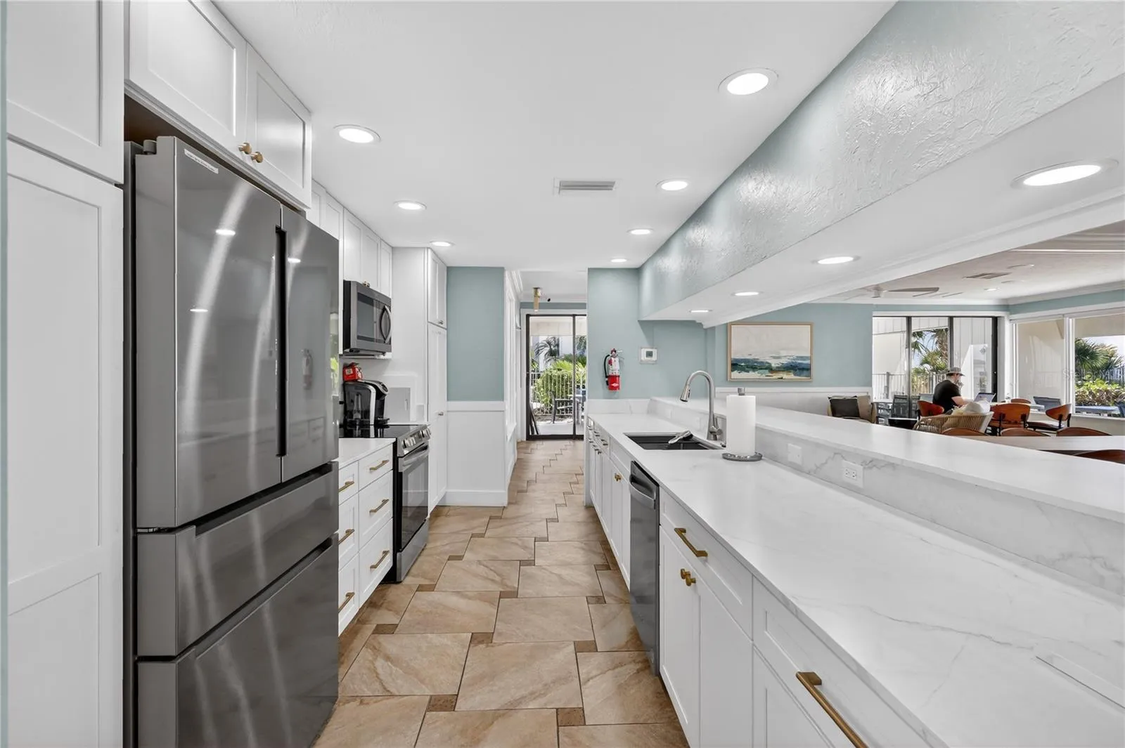 clubhouse kitchen