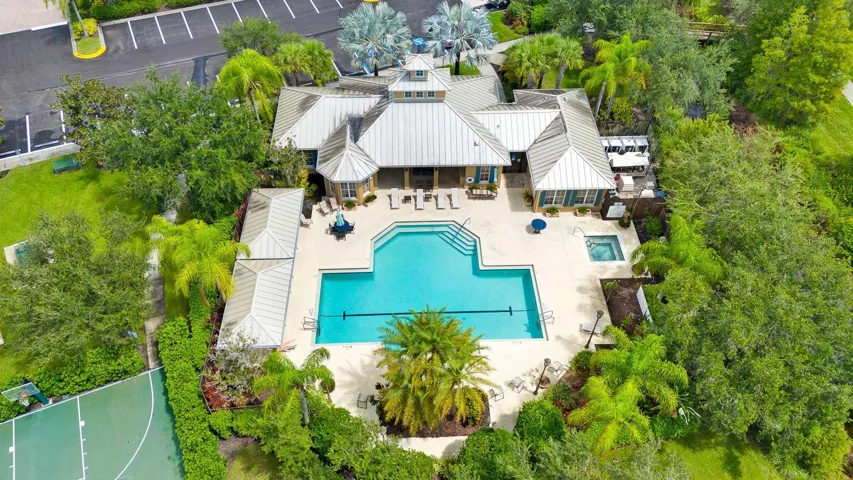 Clubhouse Pool