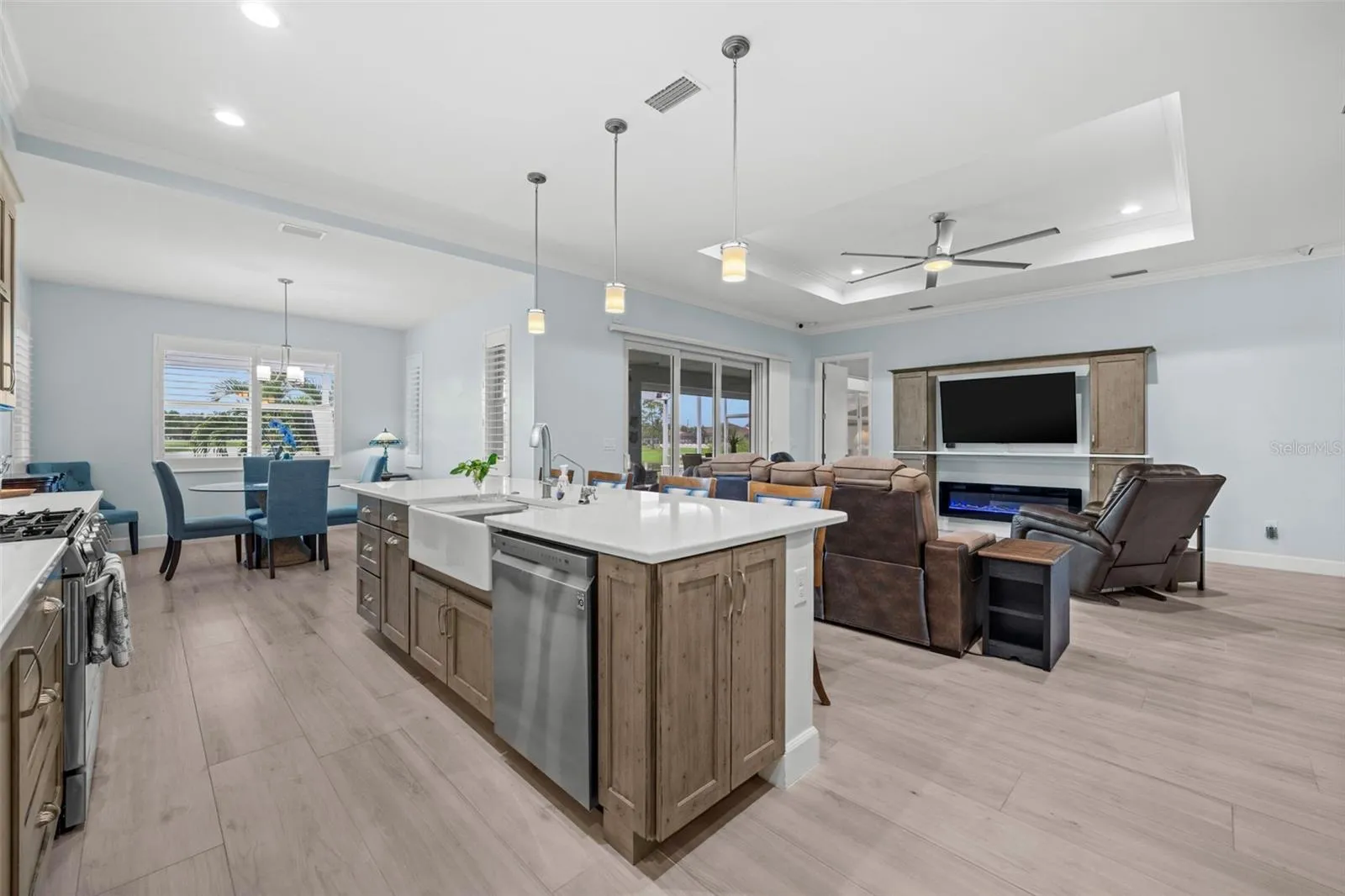 Ceramic Tile casually creates non-stop flow throughout the open floor plan.