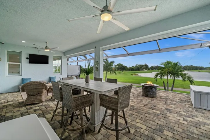 A great room. A great view. A saltwater Hot Spring Hot Tub tucked around the corner.