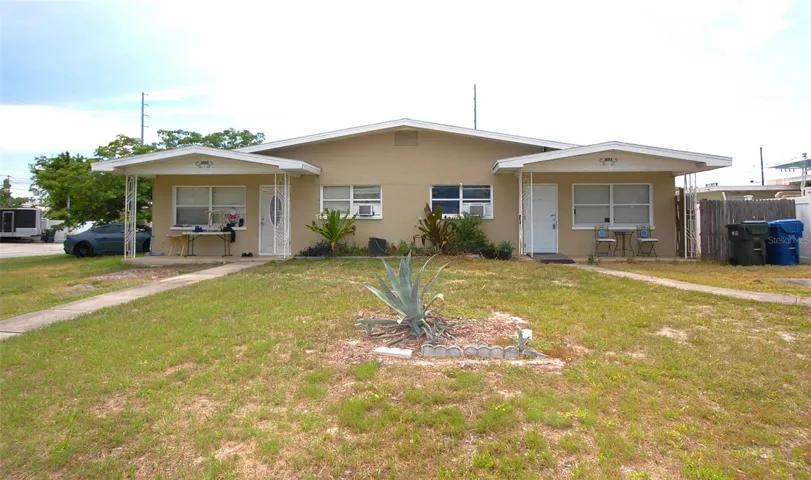 Welcome to 1636 S Jefferson Ave in Clearwater FL. An excellent Duplex Investment Opportunity.