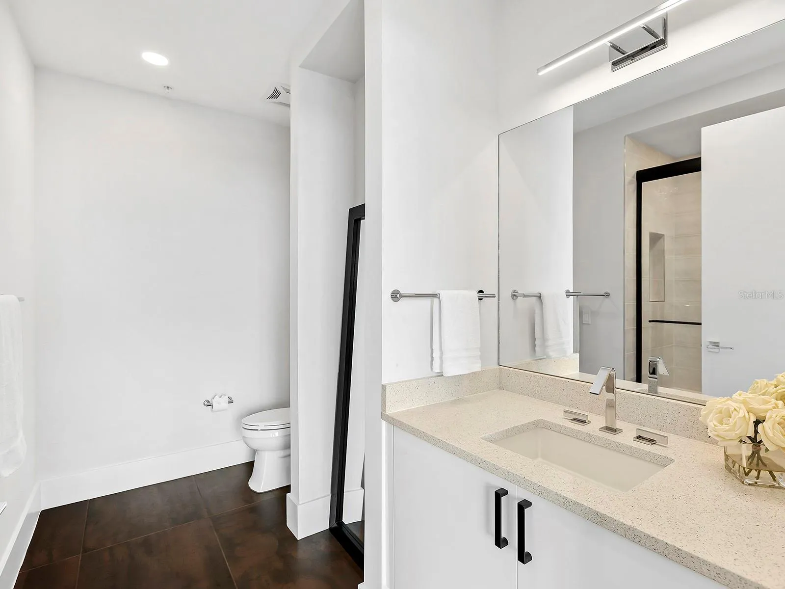 Guest Full Bath