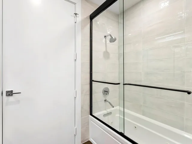 Guest Full Bath