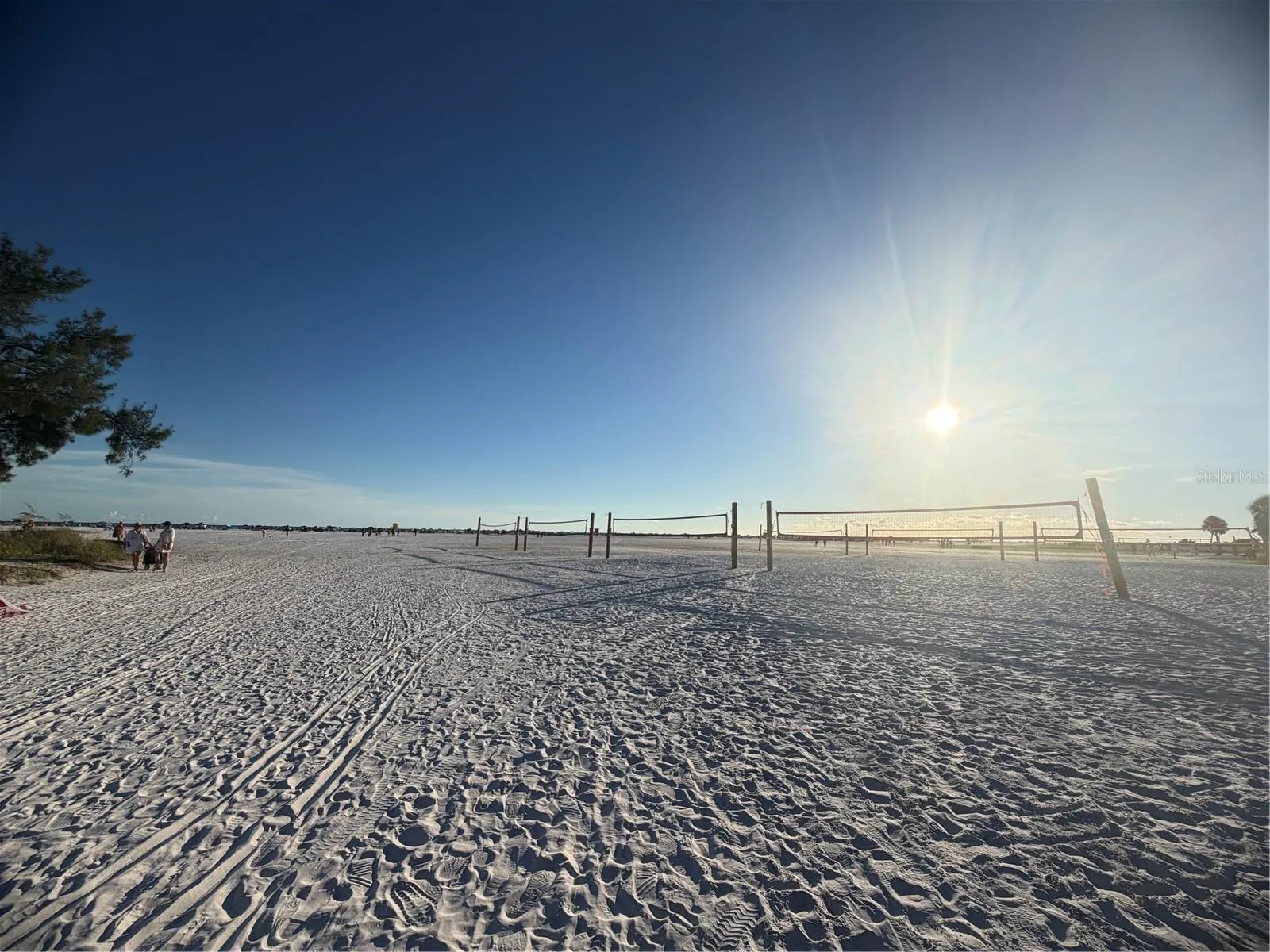 Siesta Beach is 17 minutes away!